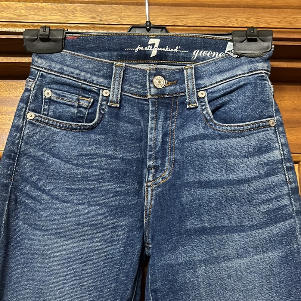 Jeans - Picture 2 of 3